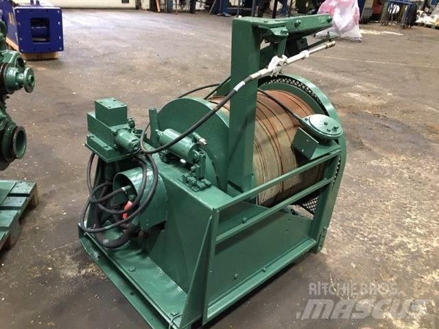  Spil, hydraulisk Nostimet ja tavarahissit