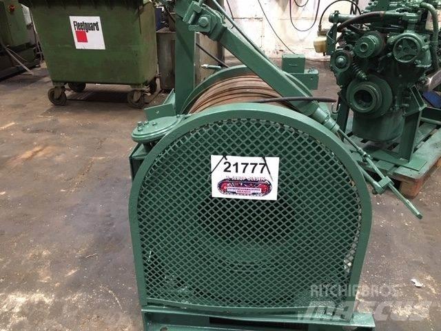  Spil, hydraulisk Nostimet ja tavarahissit