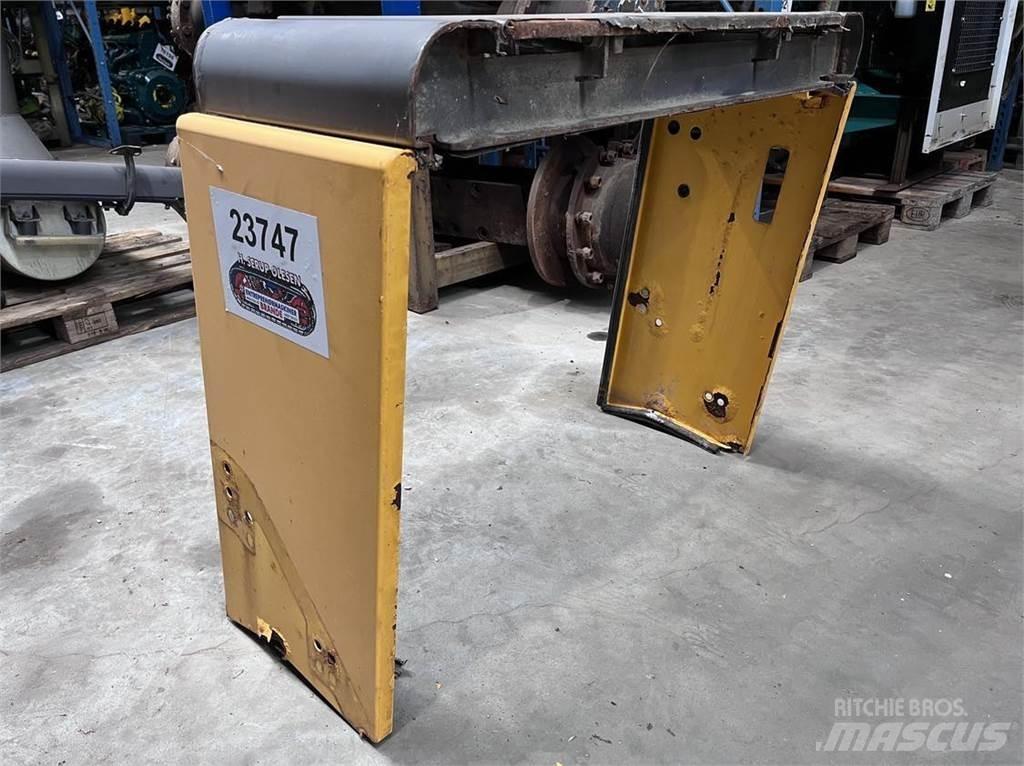  Top - & sideplade, Volvo L90E Muut
