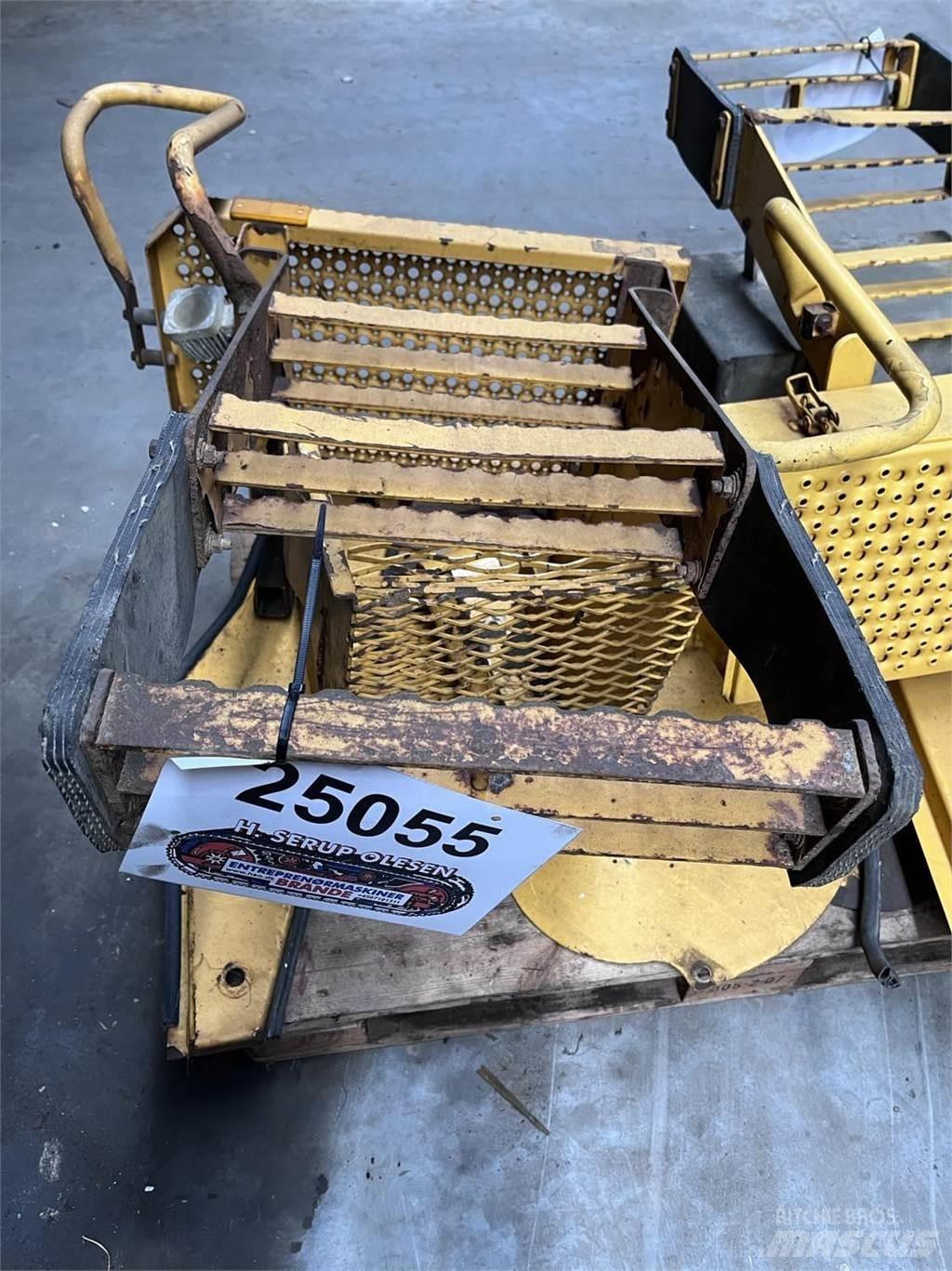  Trappe, Volvo L90E Muut