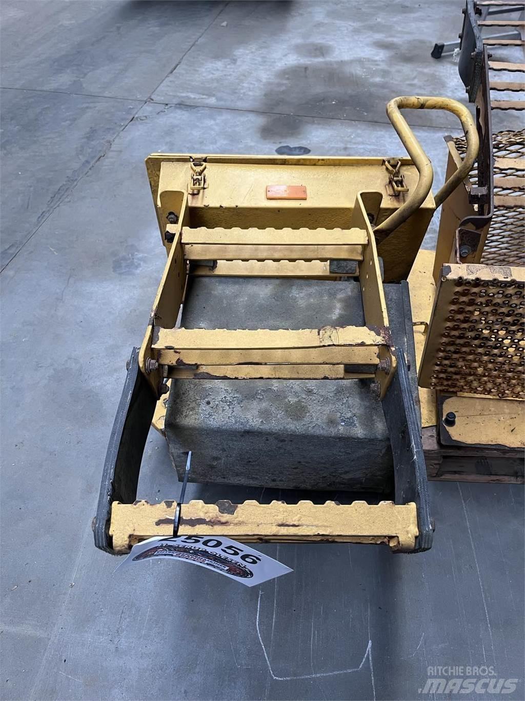  Trappe, Volvo L90E Muut