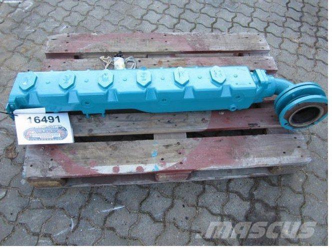  Udstødningsmanifold, kølet Moottorit