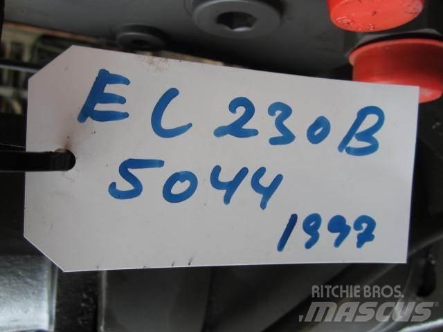 Volvo 230B Krøjegear Muut koneet