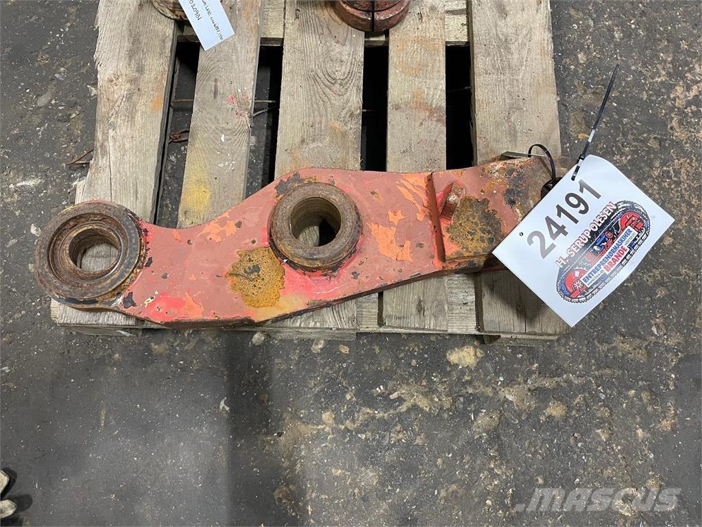 Volvo L120 Link Arm Muut