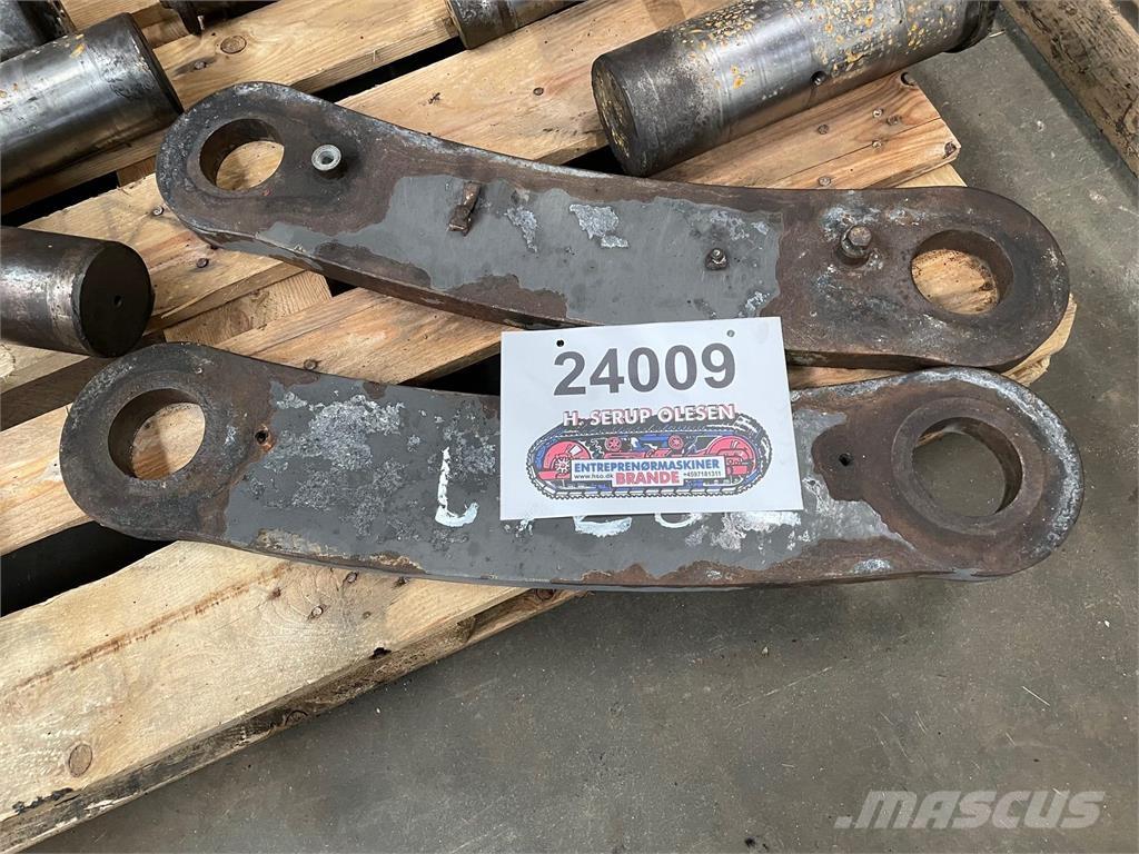 Volvo L120E Link Arm Muut