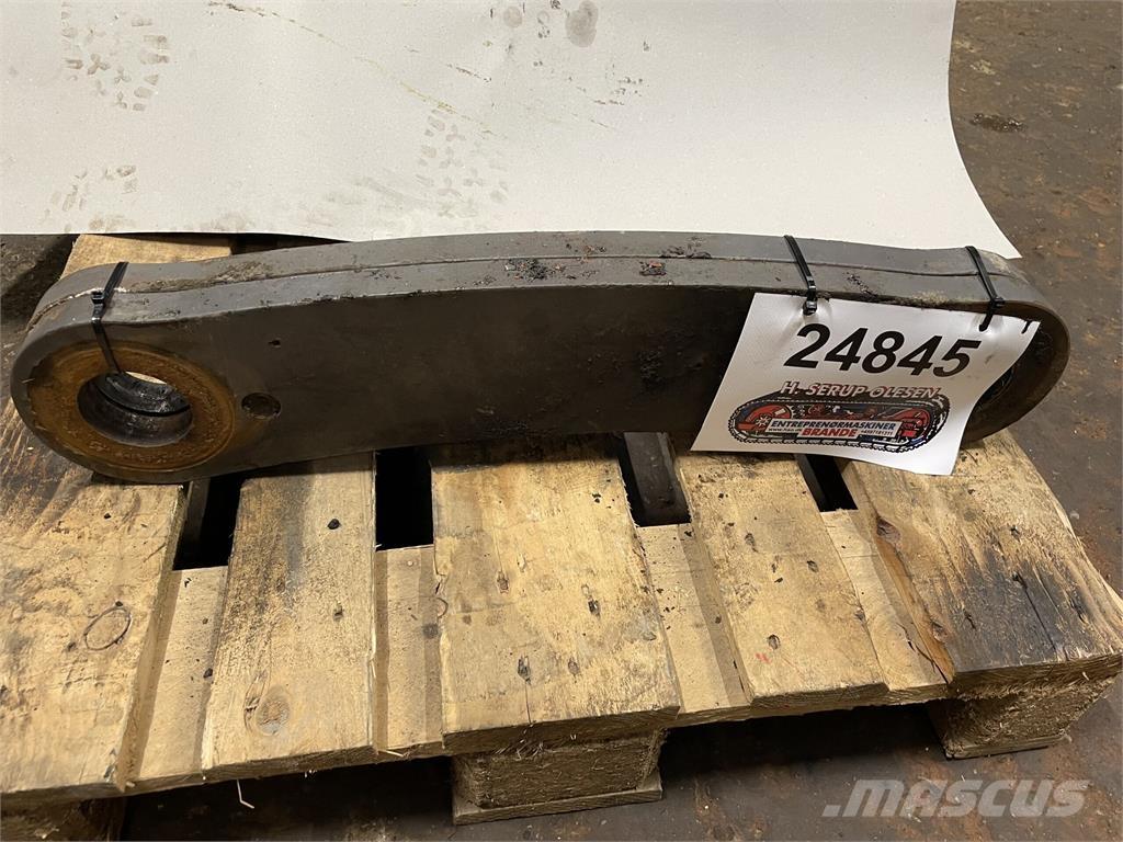 Volvo L120F Link Arm Muut