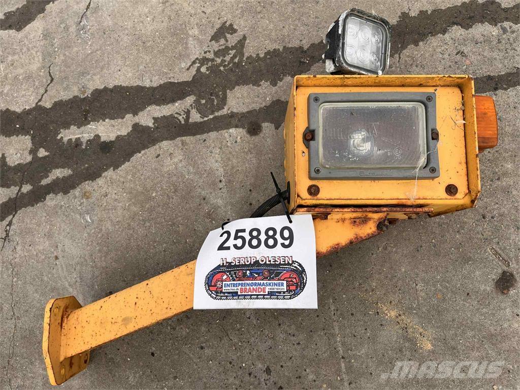 Volvo L220E frontlygte Sähkö ja elektroniikka
