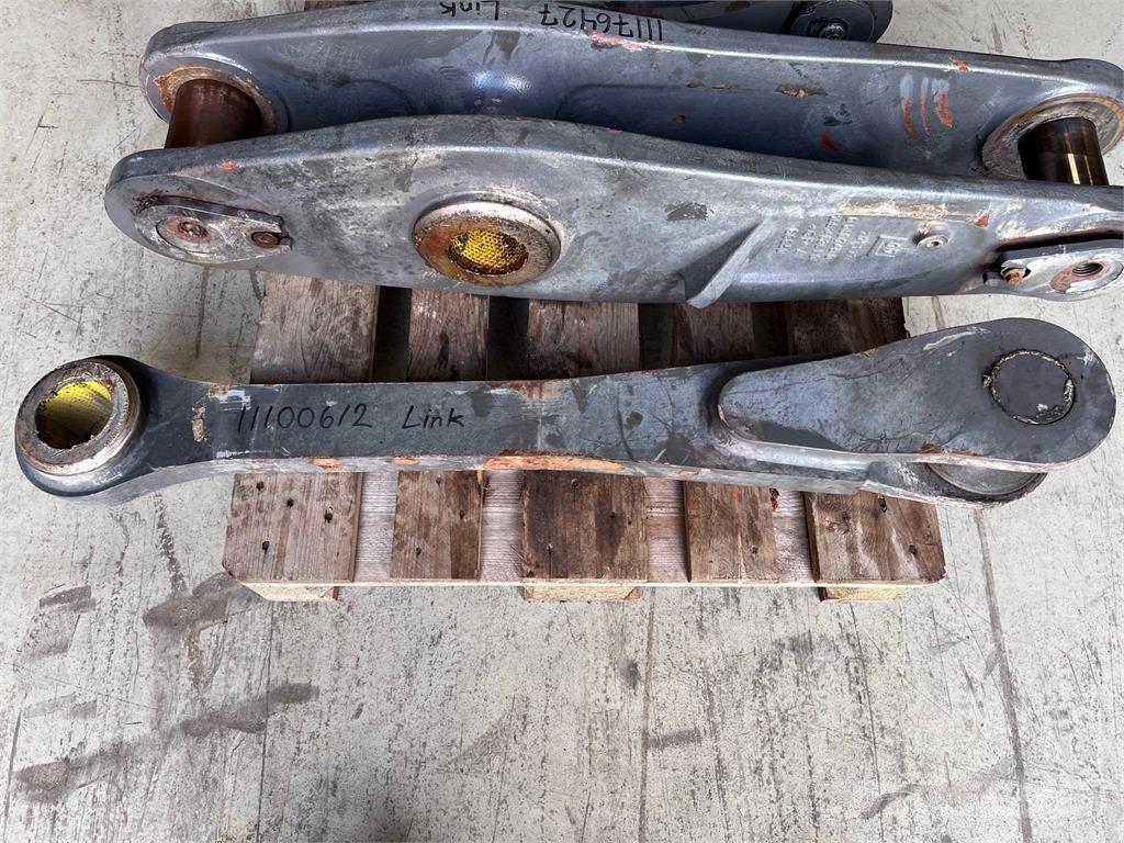 Volvo L60H Link Arm Muut