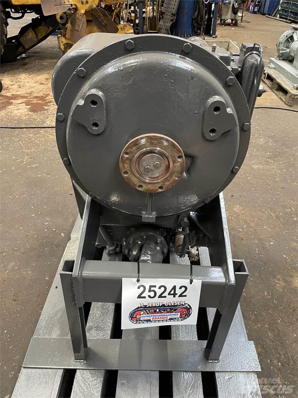 ZF 3WG-180 transmission Vaihteisto
