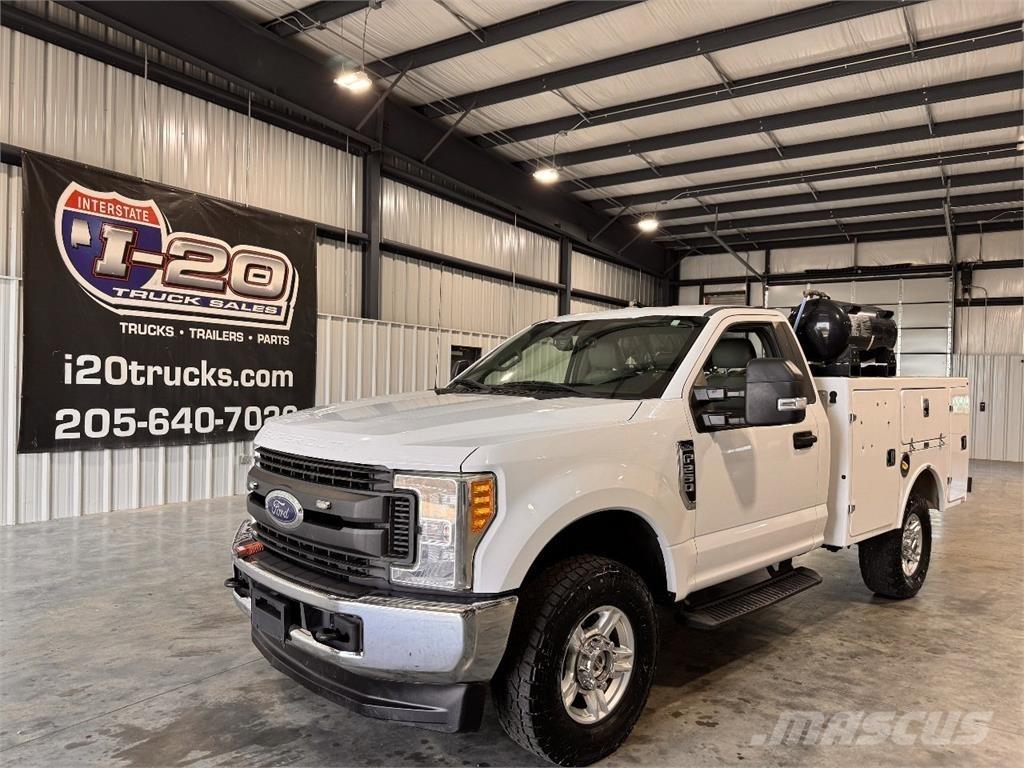 Ford F-250 Tienhoitoautot