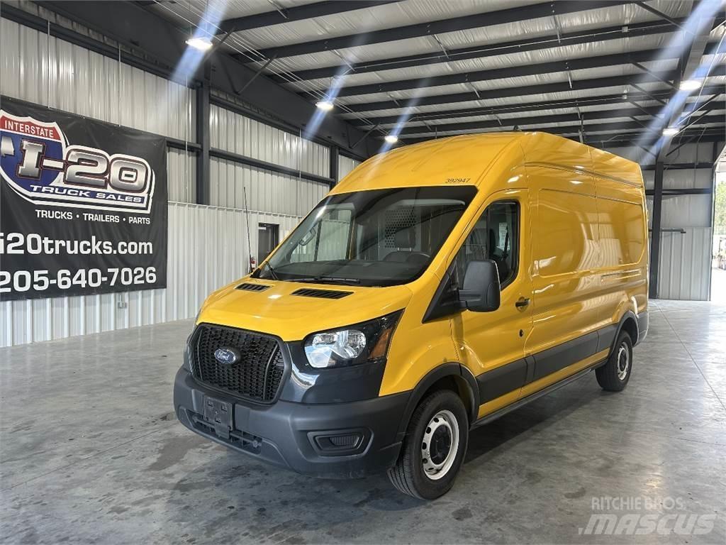 Ford Transit 250 Lava-autot