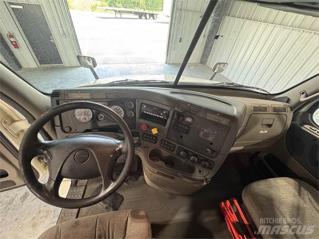 Freightliner CA113 Vetopöytäautot