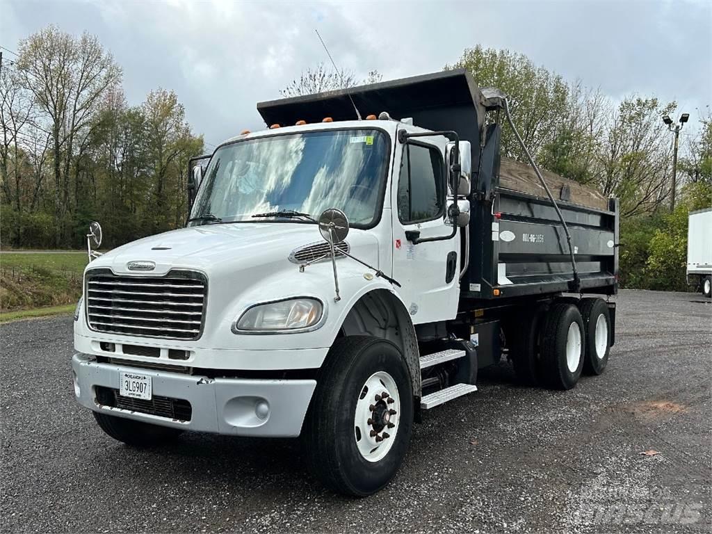 Freightliner M2 106 Sora- ja kippiautot