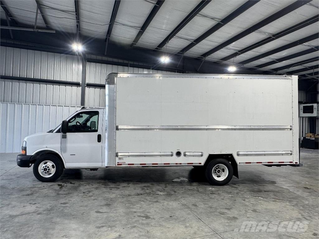 GMC G33903 Umpikorikuorma-autot