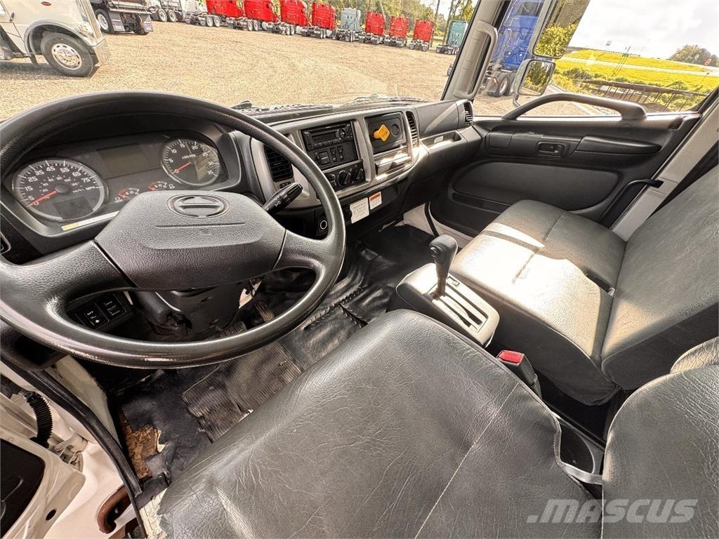 Hino 268 Umpikorikuorma-autot