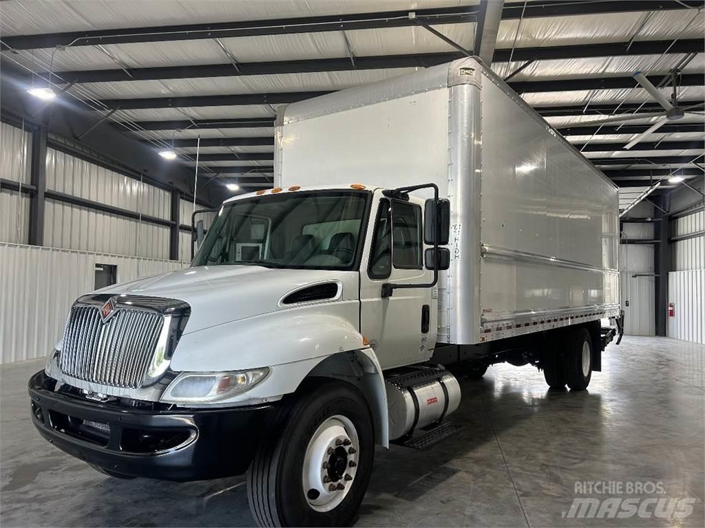 International 4300 Umpikorikuorma-autot