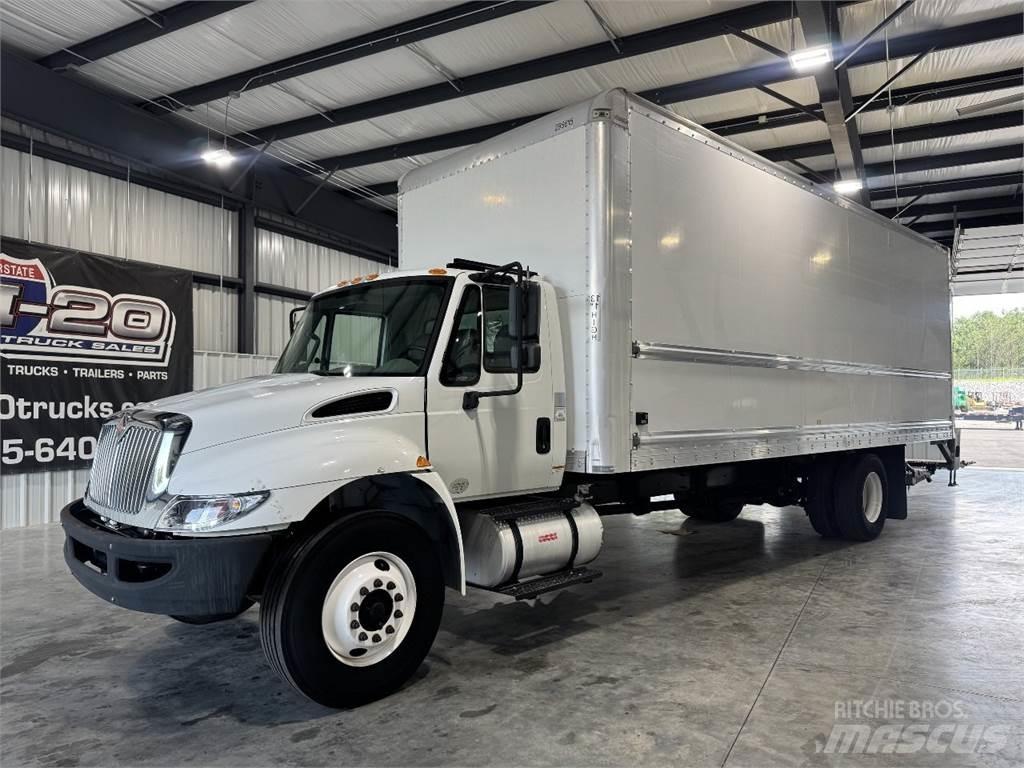 International 4300 Umpikorikuorma-autot