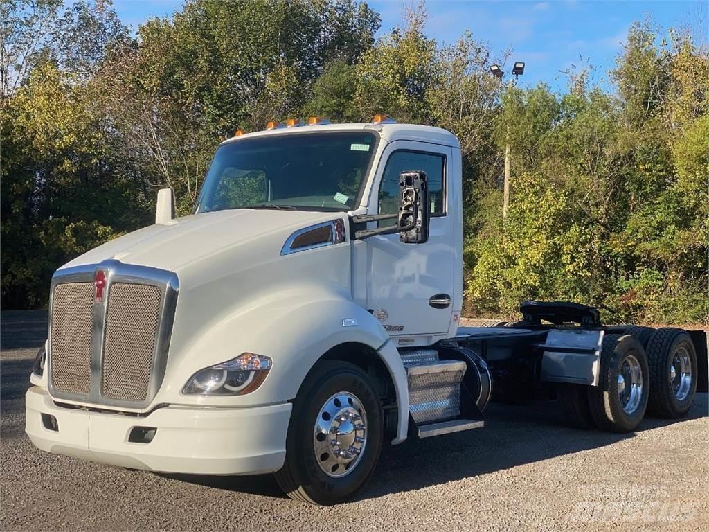 Kenworth T680 Vetopöytäautot
