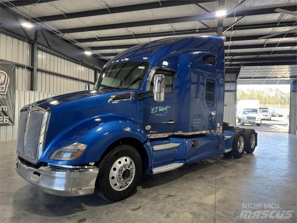 Kenworth T680 Vetopöytäautot