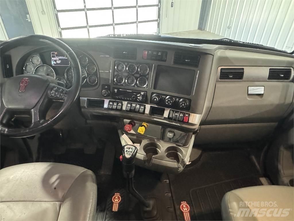 Kenworth T680 Vetopöytäautot