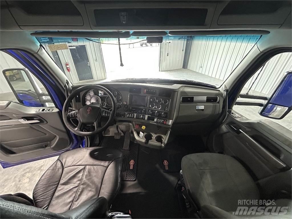 Kenworth T680 Vetopöytäautot