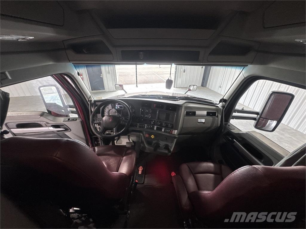 Kenworth T680 Vetopöytäautot