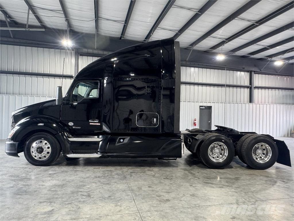 Kenworth T680 Vetopöytäautot