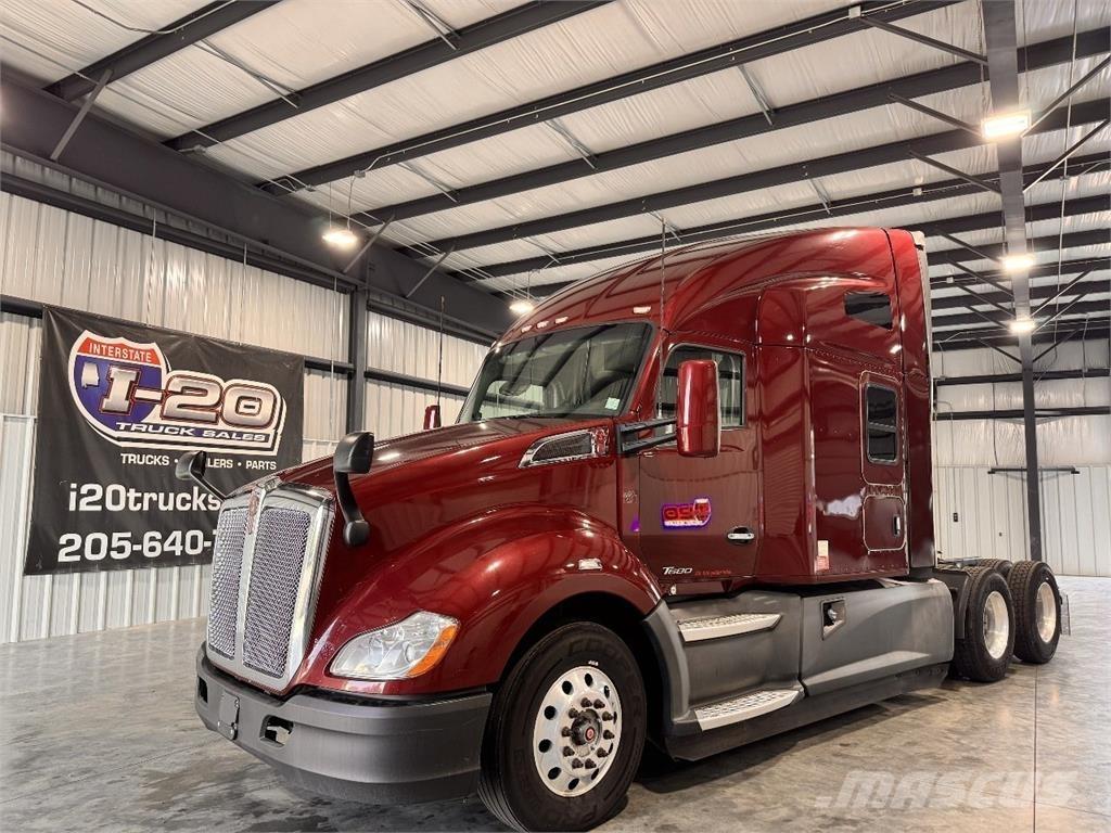 Kenworth T680 Vetopöytäautot