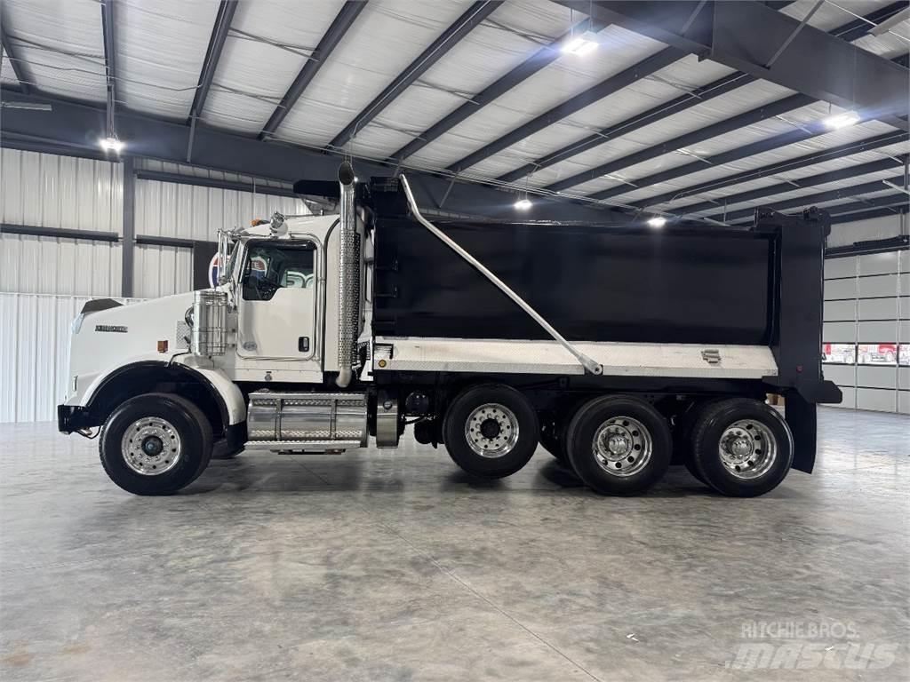 Kenworth T800 Sora- ja kippiautot