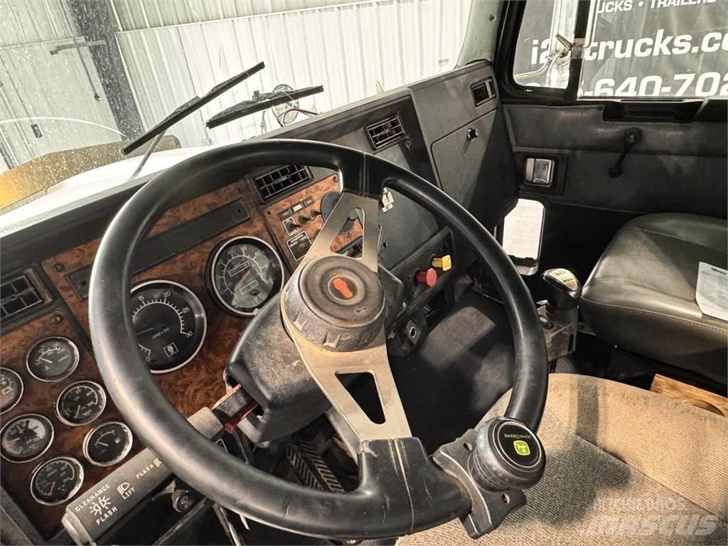 Kenworth T800 Vetopöytäautot