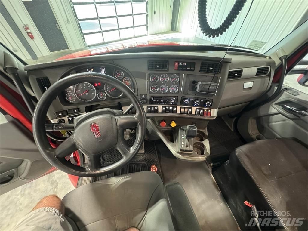 Kenworth T880 Vetopöytäautot