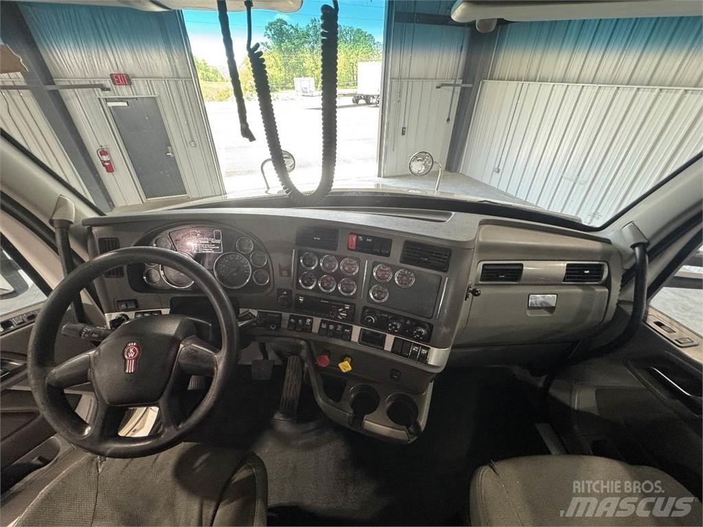 Kenworth T880 Vetopöytäautot