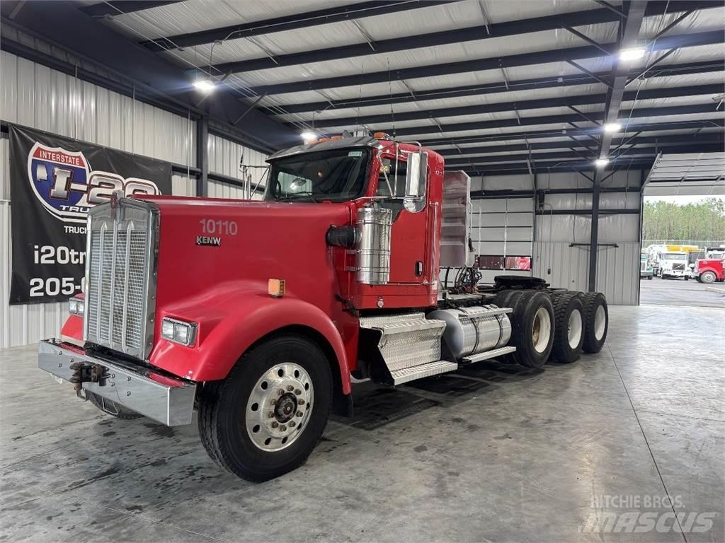 Kenworth W900 Vetopöytäautot