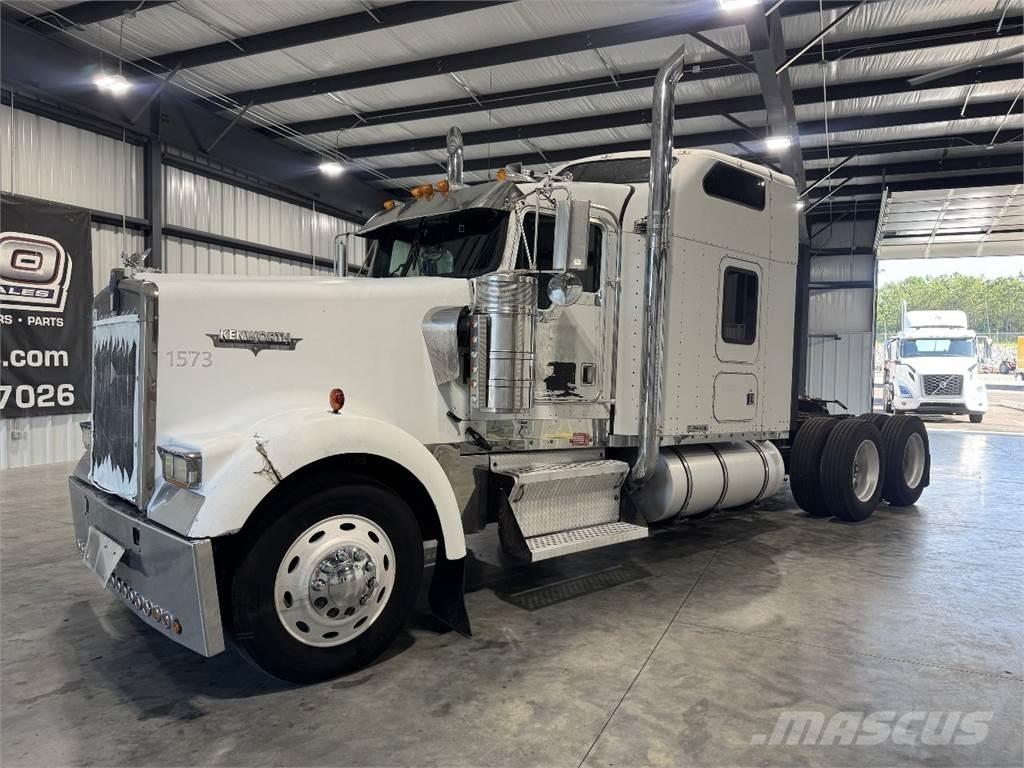 Kenworth W900 Vetopöytäautot