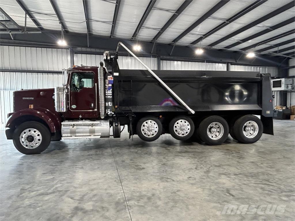 Kenworth W900B Sora- ja kippiautot