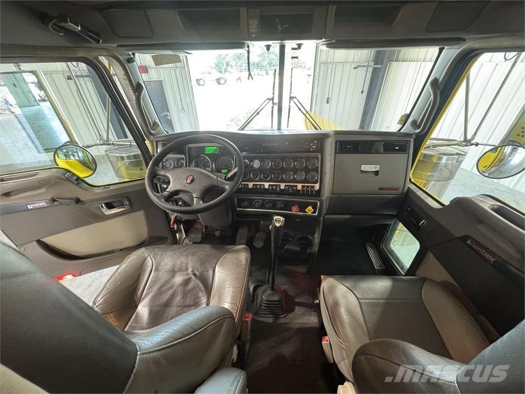 Kenworth W900L Vetopöytäautot