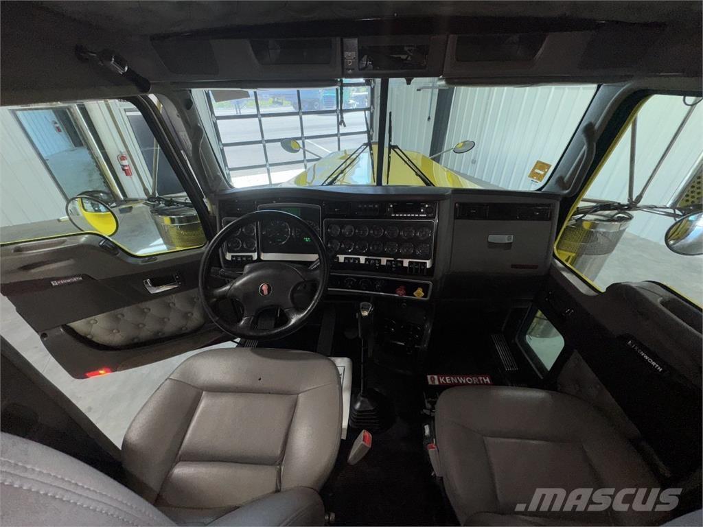 Kenworth W900L Vetopöytäautot