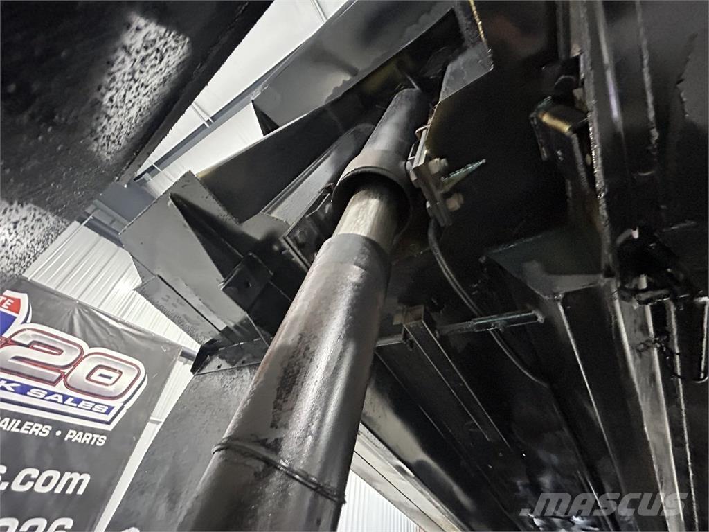 Mack Granite Sora- ja kippiautot