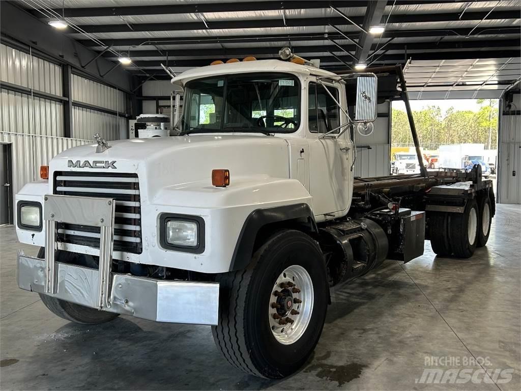 Mack RD688S Kontti-/tasonostoautot