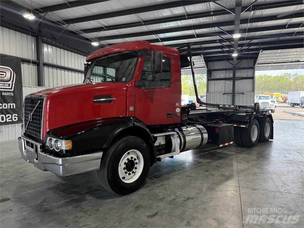 Volvo VHD Kontti-/tasonostoautot