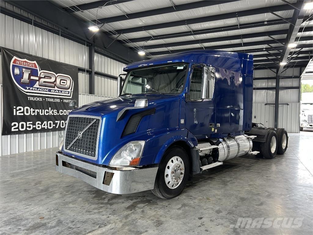 Volvo VNL630 Vetopöytäautot