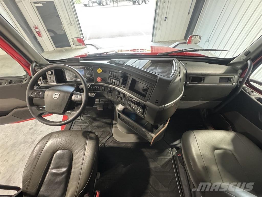 Volvo VNL64T740 Vetopöytäautot