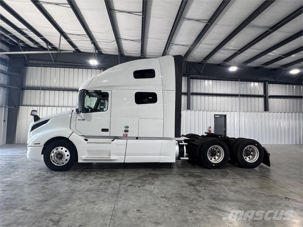 Volvo VNL760 Vetopöytäautot