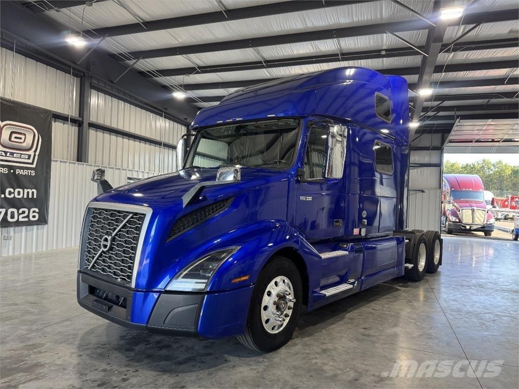 Volvo VNL860 Vetopöytäautot