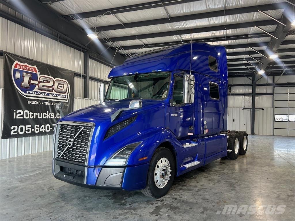 Volvo VNL860 Vetopöytäautot