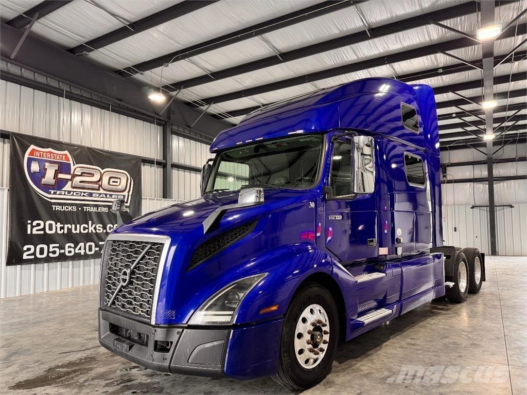 Volvo VNL860 Vetopöytäautot