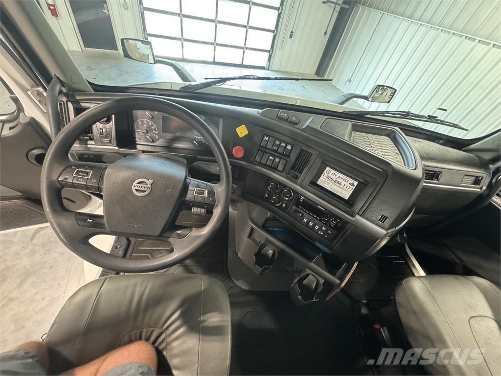 Volvo VNR64T300 Vetopöytäautot