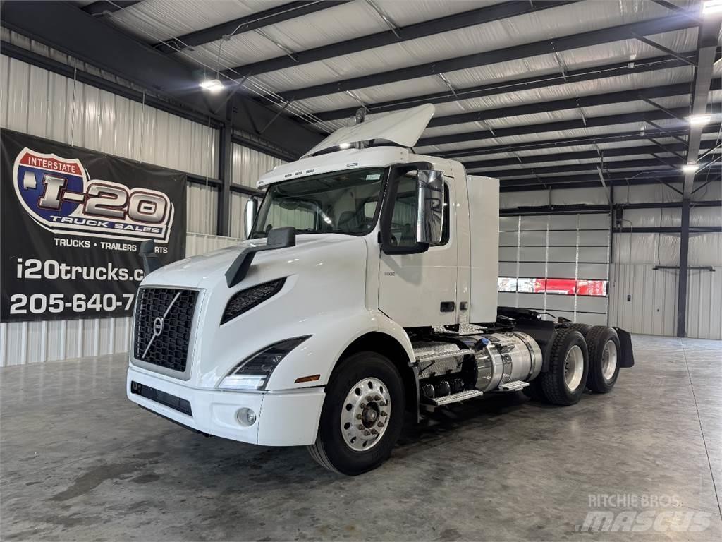 Volvo VNR64T300 Vetopöytäautot