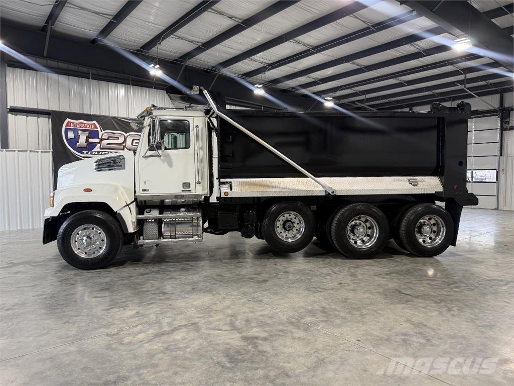 Western Star 4700SF Sora- ja kippiautot