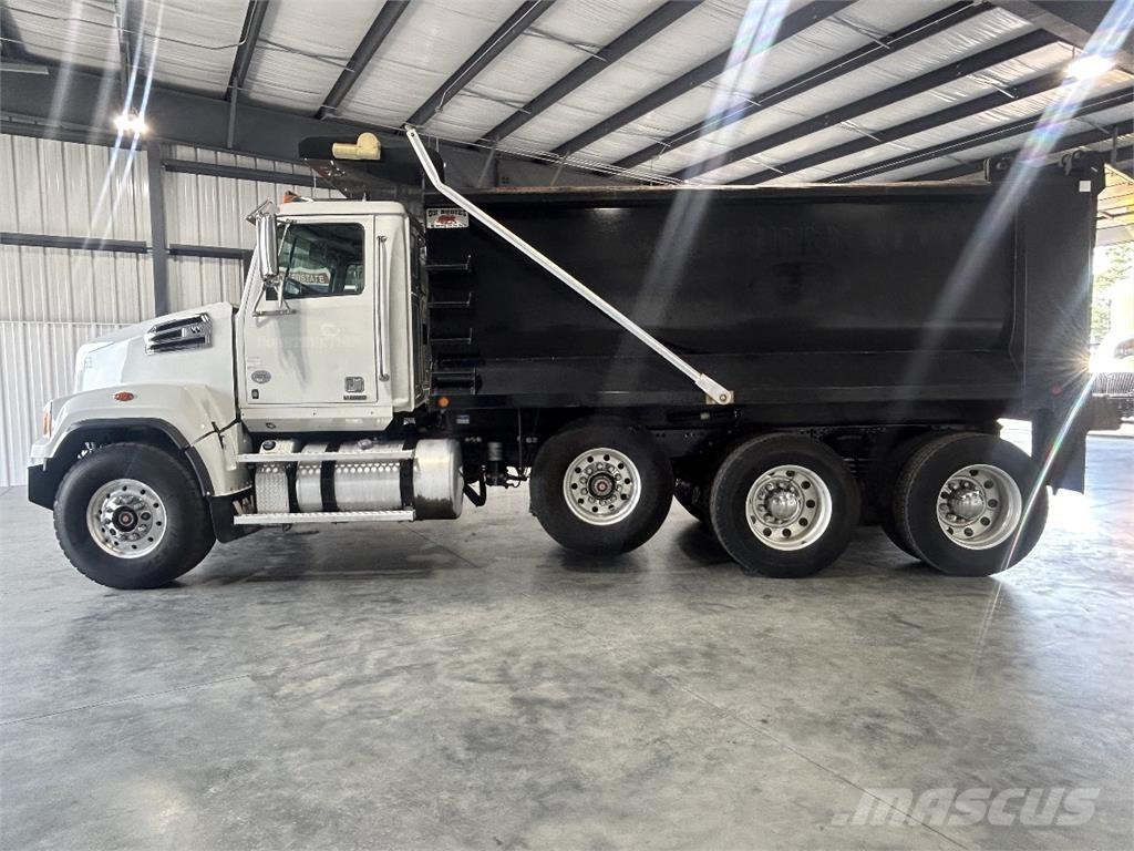 Western Star 4700SF Sora- ja kippiautot